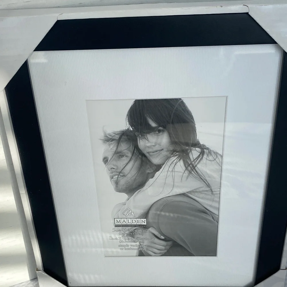Malden Black and White 5 x 7 W/Matt  8 x 10 Vertical or horizontal Photo Frame